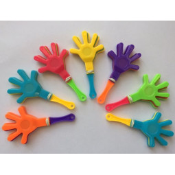 klapperhand vrolijke kleurtjes