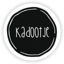 sticker rond kadootje zwart wit