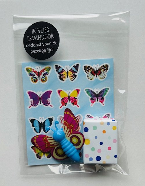Kant en klare traktatie - Afschietvlinder + stickers